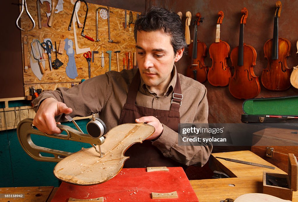 Violine Kaffeemaschine