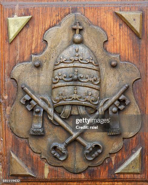 Catholic Insignia Key Insignia Photos and Premium High Res Pictures - Getty Images