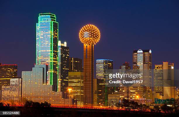 dallas skyline at dusk - the highrisers are all lit up - dallas texas bildbanksfoton och bilder