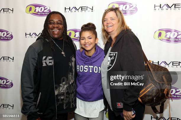 Zendaya Coleman poses with her father Kazembe Ajamu Coleman and mother Claire Stoermer at the Q012 Performance Theater October 17, 2013 in Bala...