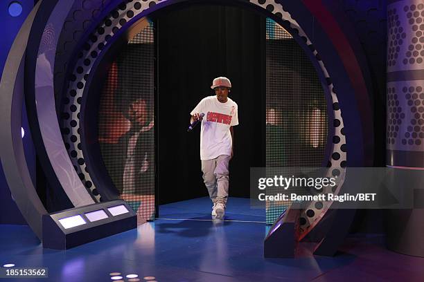 Bow Wow impersonator Mattie "Dee Pimpin" Brown visits 106 & Park at 106 & Park studio on October 17, 2013 in New York City.