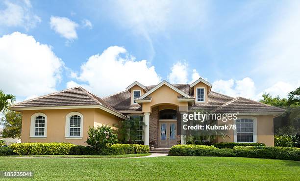 beautiful house in florida - beautiful house exterior stock pictures, royalty-free photos & images