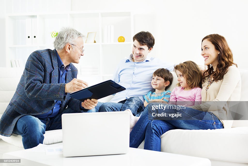 Family Meeting With Financial Advisor
