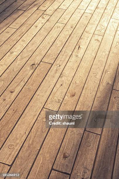 segelboot-deck - timber deck stock-fotos und bilder