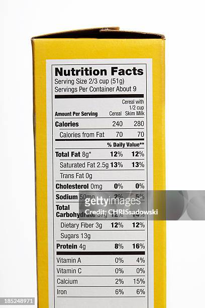 nutrition facts - cereal box stockfoto's en -beelden