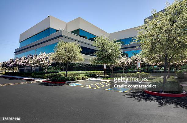 office building - landscaped stock pictures, royalty-free photos & images