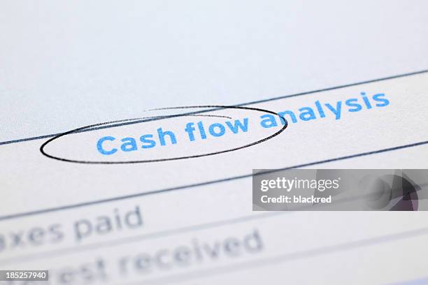 cash flow - geldfluss stock-fotos und bilder