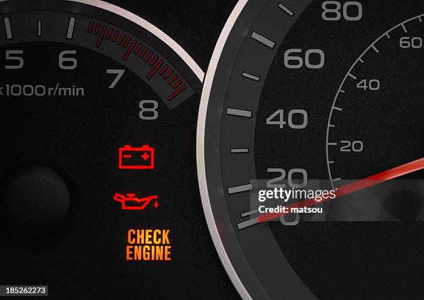 check engine warning light. - dashboard car stockfoto's en -beelden