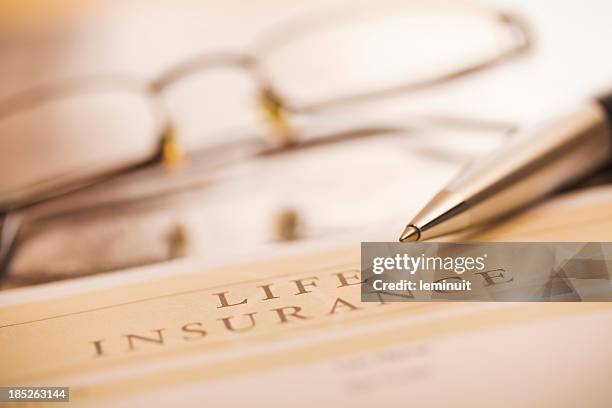 life insurance politik - lebensversicherung stock-fotos und bilder