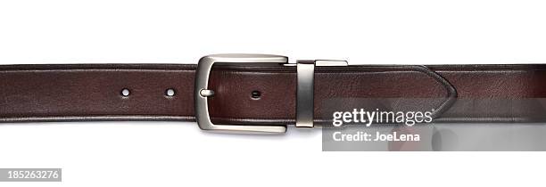 cinto de pele marrom isolado - cinto de pele imagens e fotografias de stock