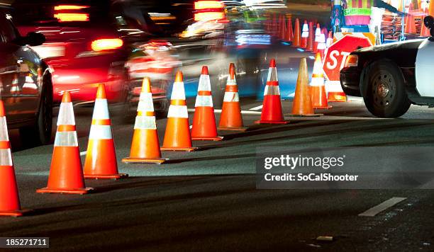 sobrietycheckpointmotion - traffic police officer fotografías e imágenes de stock