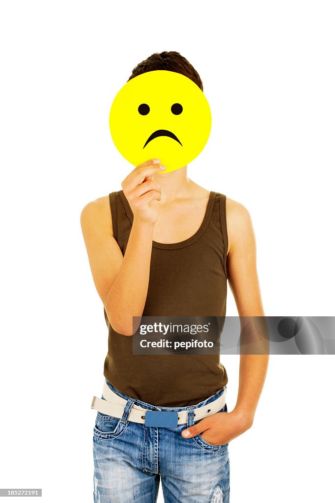 Adolescente com Máscara