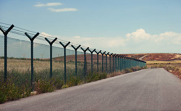 road-junto-a-la-valla