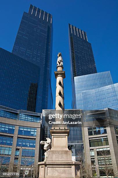 manhattan cityscape, columbus monument, time warner center, new york city - time warner center stockfoto's en -beelden