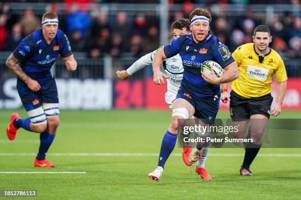 Edinburgh's Hamish Watson carries the ball during the EPCR Challenge Cup match between Edinburgh Rugby and Castres Olympique at DAM Health Stadium on...
