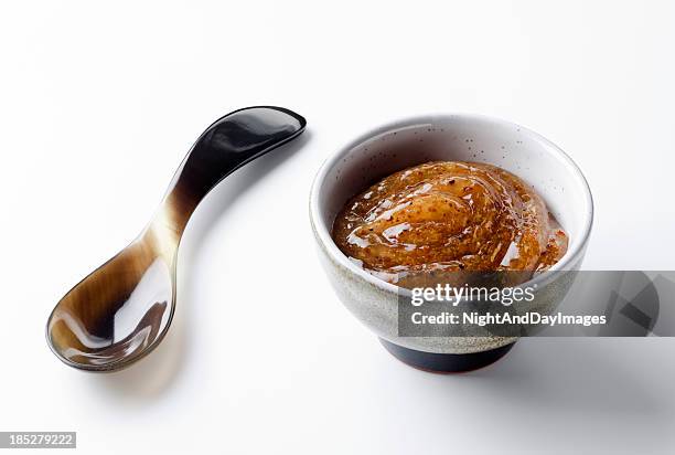 honey skin scrub - xxxl with clipping path - body scrub stock pictures, royalty-free photos & images