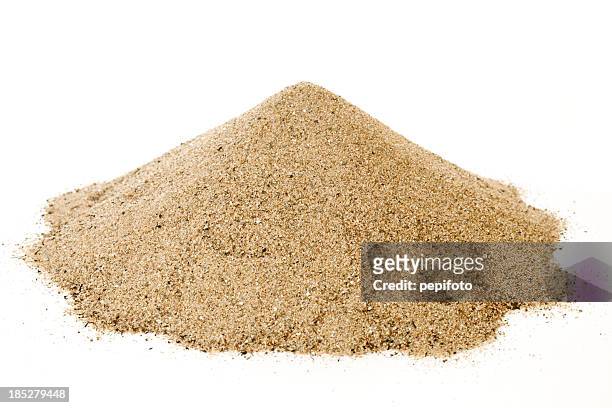 mucchio di sabbia - sabbia foto e immagini stock