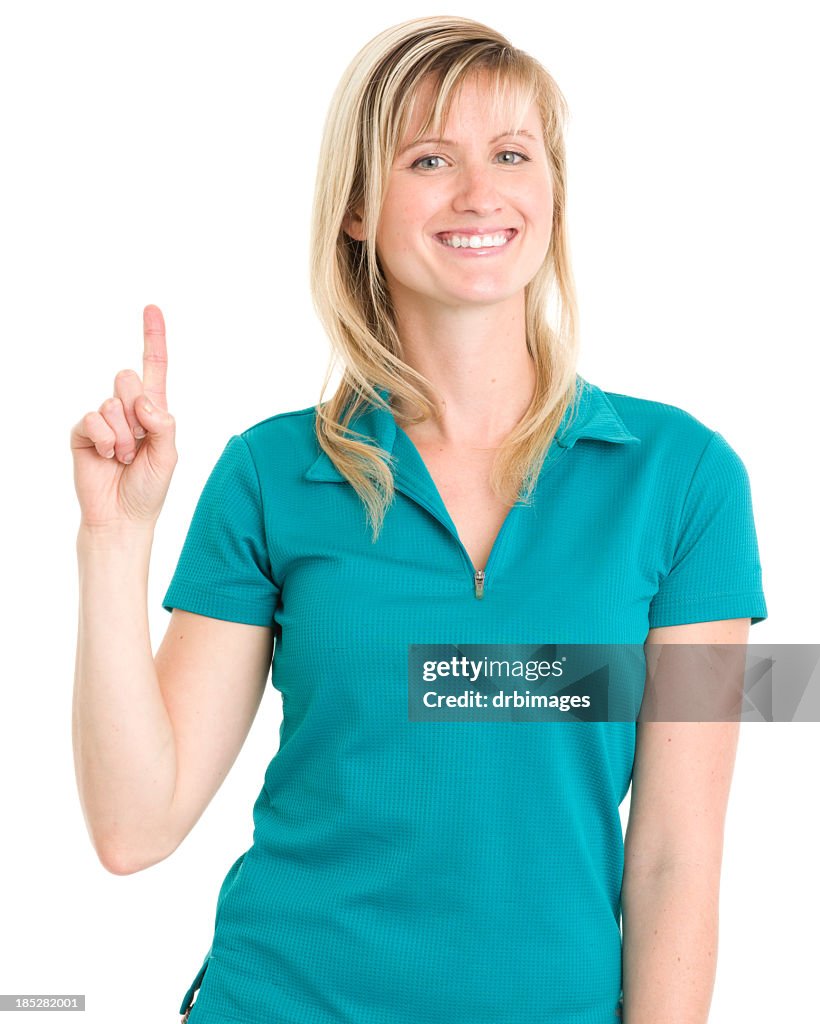 Mulher sorridente mantém um dedo para cima