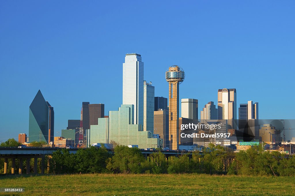 Horizonte del centro de la ciudad de Dallas