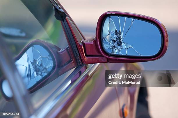 espelho de carro quebrado - broken mirror imagens e fotografias de stock