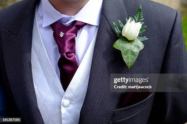 ウェディング当日のスーツ - boutonniere ストックフォトと画像