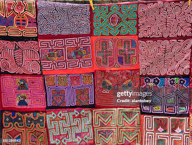 panamá: molas da tribo kuna pessoas - molas panama imagens e fotografias de stock
