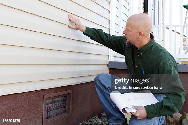 inspektion house - fassade stock-fotos und bilder