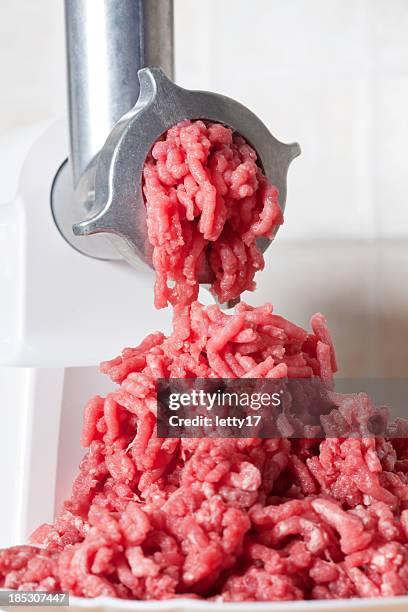 meat grinder - vleesmolen stockfoto's en -beelden