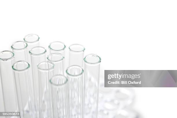 test tubes - reageerbuis stockfoto's en -beelden