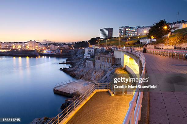 plymouth sea front - plymouth stockfoto's en -beelden