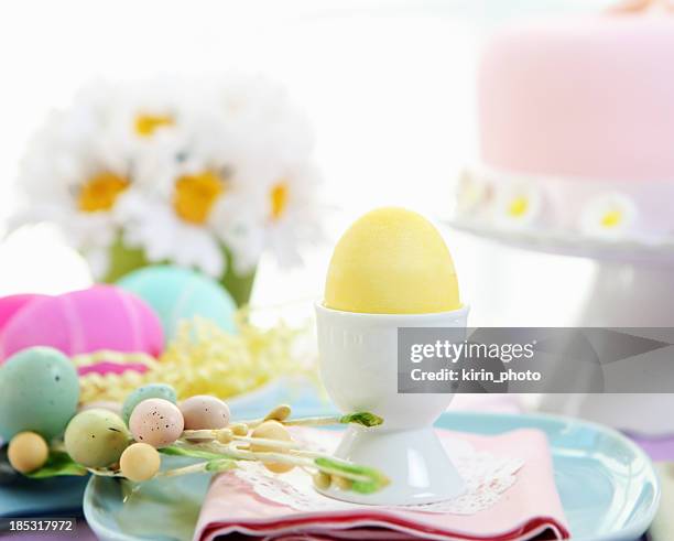 easter table - paastafel stockfoto's en -beelden