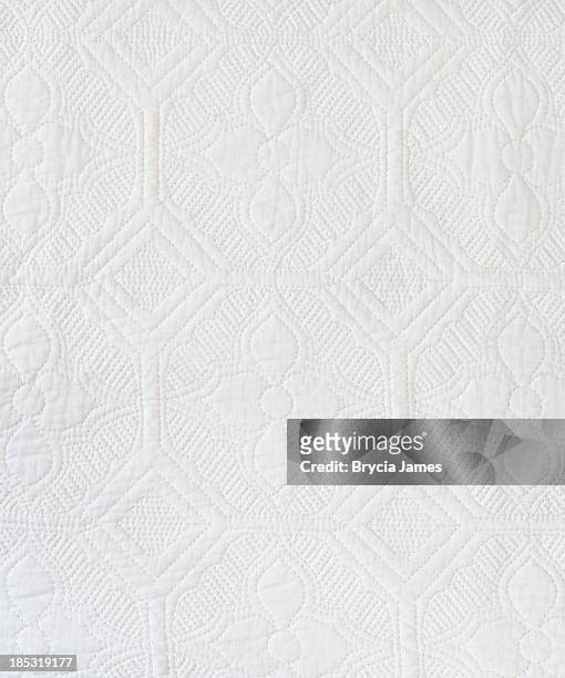 white quilt background/texture - quilt stock pictures, royalty-free photos & images