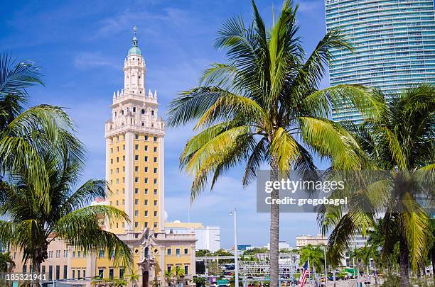 freedom tower in downtown miami, fl - freedom tower stock pictures, royalty-free photos & images