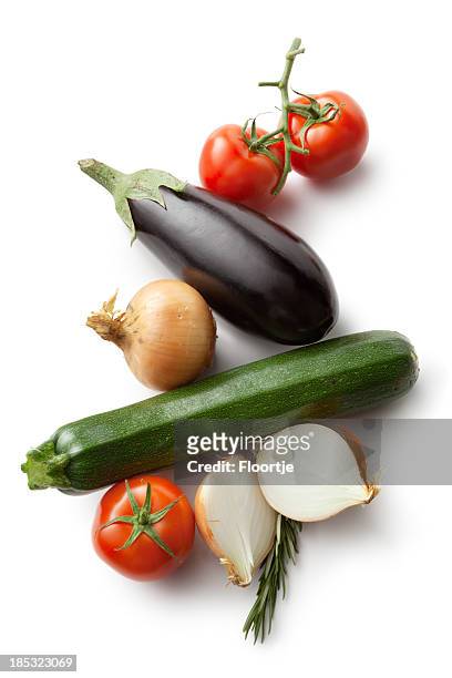 ingredients: vegetables for ratatouille isolated on white background - mergpompoen stockfoto's en -beelden
