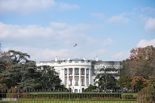 the white house south lawn, washington dc - white house west wing stock pictures, royalty-free photos & images