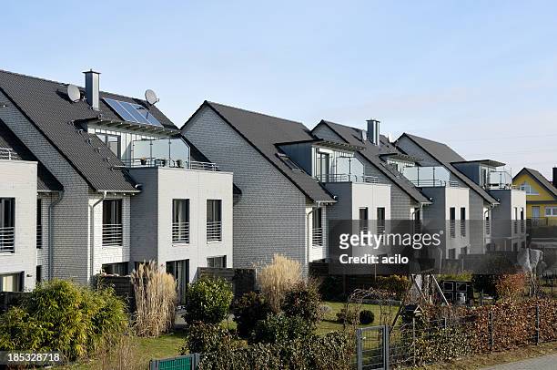 modern housing - terraced houses stock pictures, royalty-free photos & images