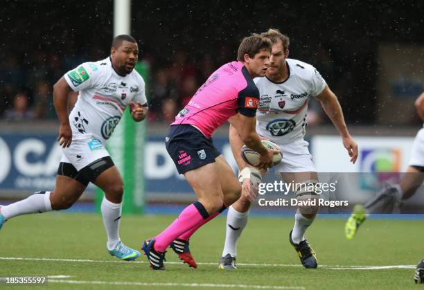 Lloyd Williams of Cardiff runs with the ball during the Heineken Cup pool 2 match between Cardiff Blues and Toulon at Cardiff Arms Park on October...