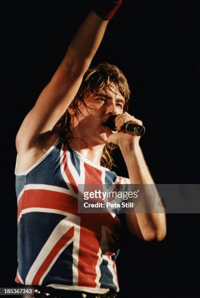 Joe Elliott of Def Leppard performs on stage at Hammersmith Odeon, on December 5th, 1983 in London, England.