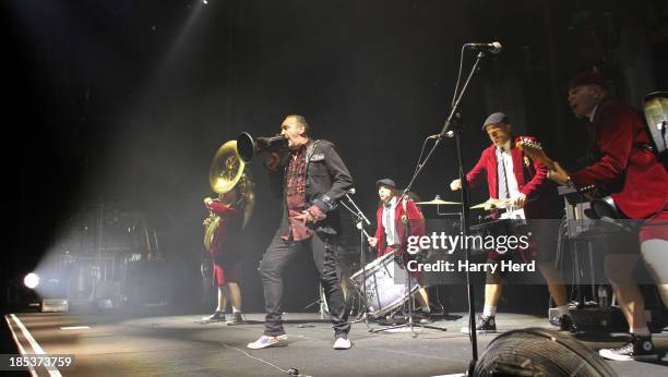 Roc Box Rapper Rockbox Photos and Premium High Res Pictures - Getty Images
