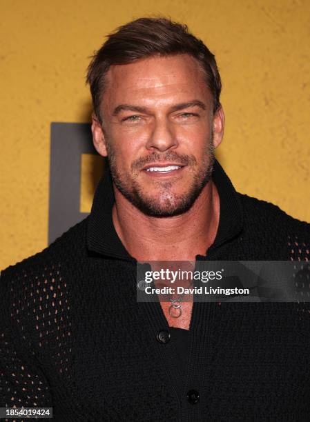 Alan Ritchson C 2,280 Alan Ritchson Photos & High Res Pictures - Getty Images