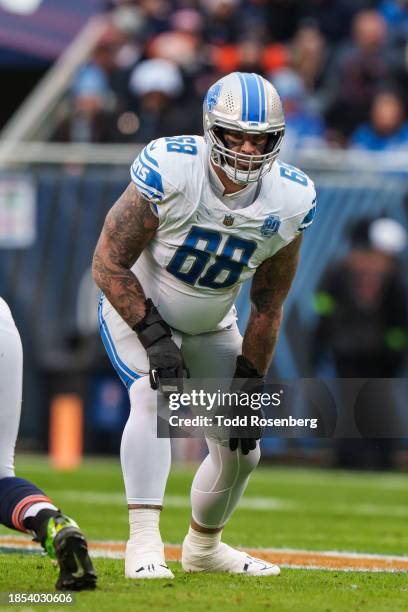 Offensive tackle Taylor Decker of the Detroit Lions sets up for the snap during an NFL football game against the Chicago Bears at Soldier Field on...