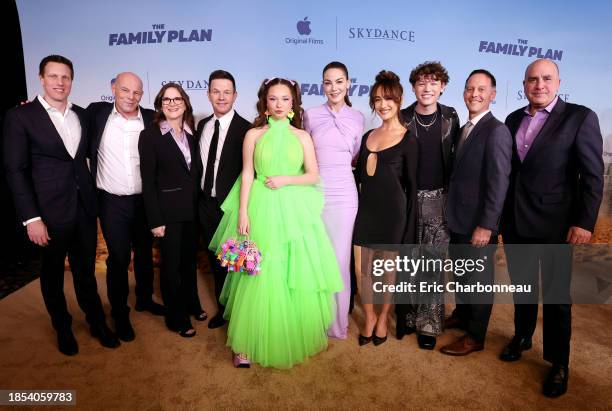 Producer David Ellison, director Simon Cellan Jones, producer Dana Goldberg, Mark Wahlberg, Zoe Margaret Colletti, Michelle Monaghan, Maggie Q, Van...