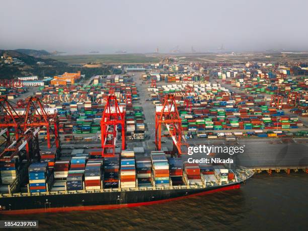 120 858 Shipment Container Stock Photos High Res Pictures And Images 120-858-shipment-container-stock-photos-high-res-pictures-and-images