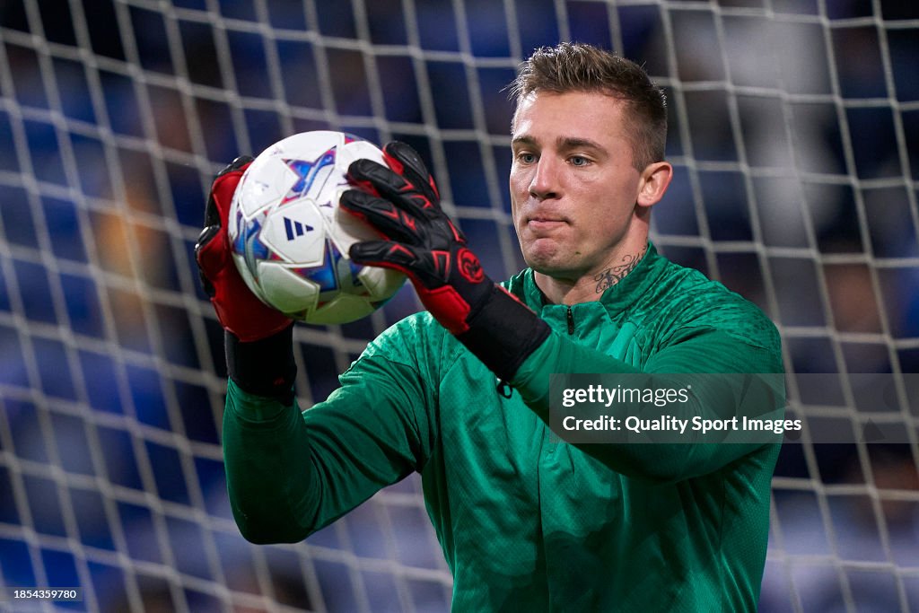 FC Porto v FC Shakhtar Donetsk: Group H - UEFA Champions League 2023/24