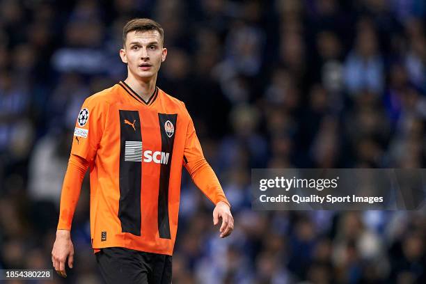 Dmytro Kryskiv of Shakhtar Donetsk looks on during the UEFA Champions League match between FC Porto and FC Shakhtar Donetsk at Estadio do Dragao on...