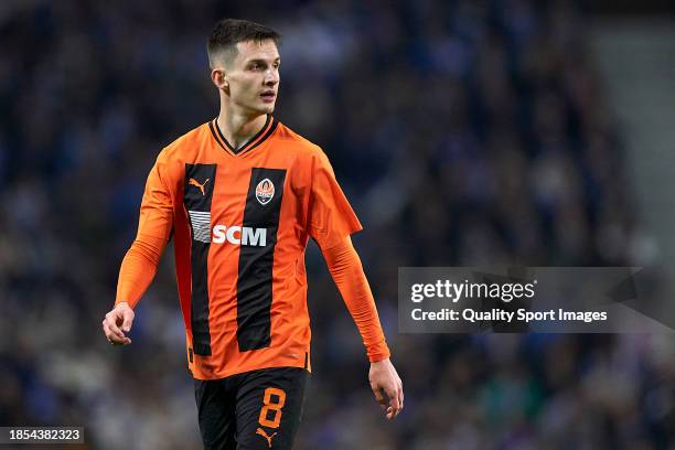 Dmytro Kryskiv of Shakhtar Donetsk looks on during the UEFA Champions League match between FC Porto and FC Shakhtar Donetsk at Estadio do Dragao on...