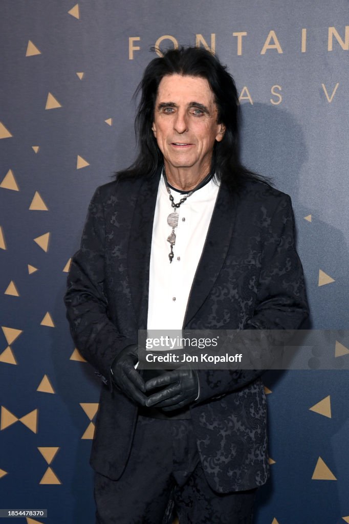Fontainebleau Las Vegas Star-Studded Grand Opening Celebration - Arrivals