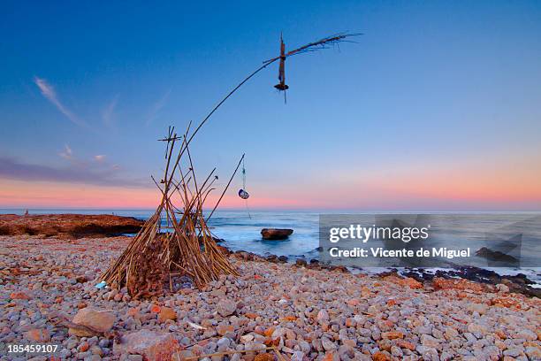 con tiempo y un caña... - denia fotografías e imágenes de stock