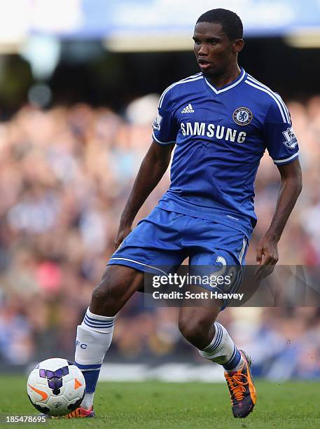 Samuel Eto'o of Chelsea in action during the Barclays Premier League match between Chelsea and Cardiff City at Stamford Bridge on October 19, 2013 in...
