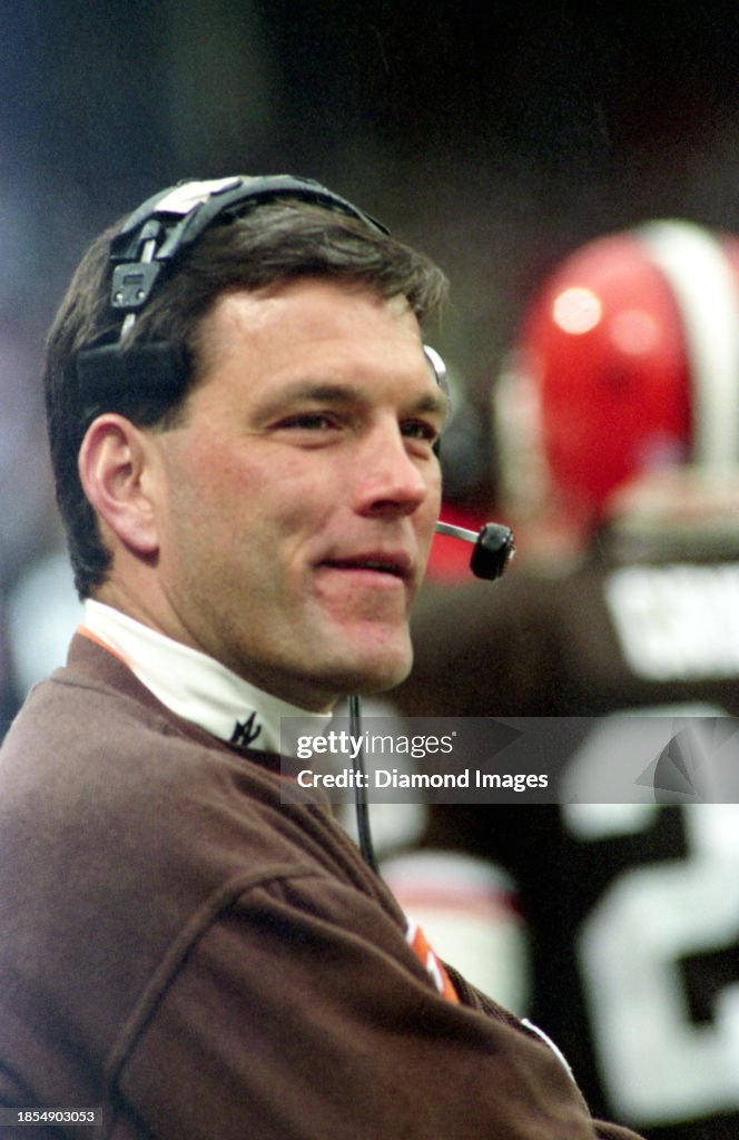 Houston Oilers v Cleveland Browns